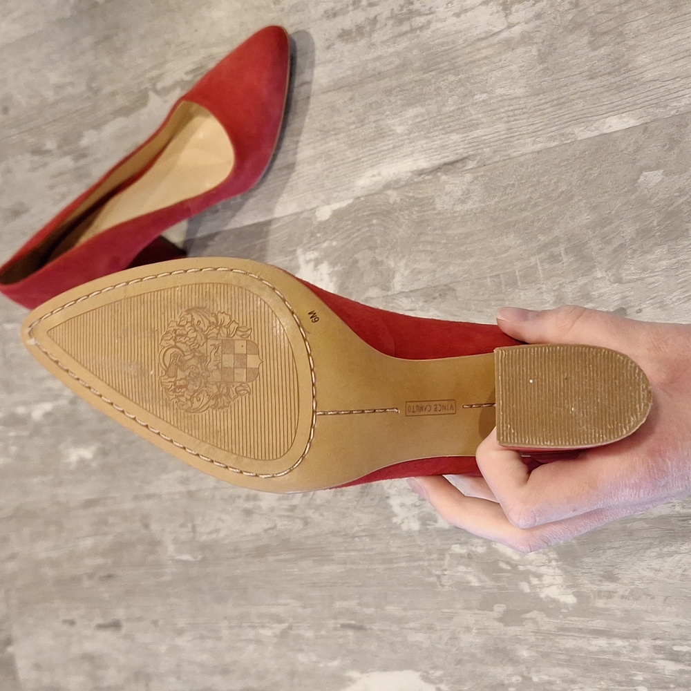 Vince Camuto Talise heels in red suede - EUC - Picture 3 of 7